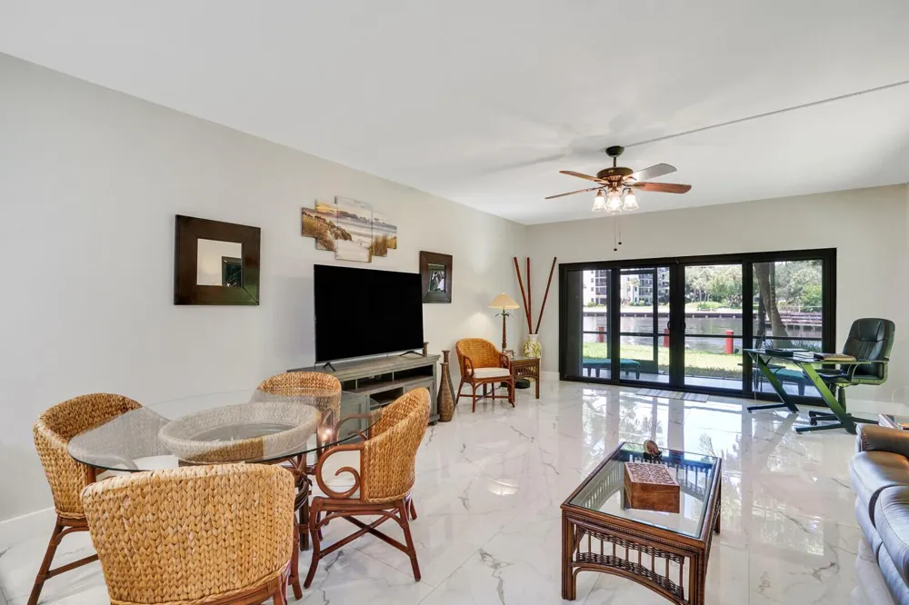 1301 RIVERSIDE DRIVE #19 Pompano Beach, FL 33062