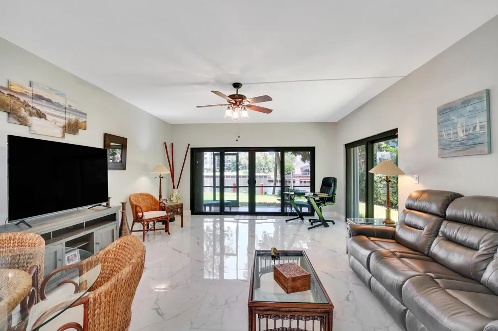 1301 RIVERSIDE DRIVE #19 Pompano Beach, FL 33062