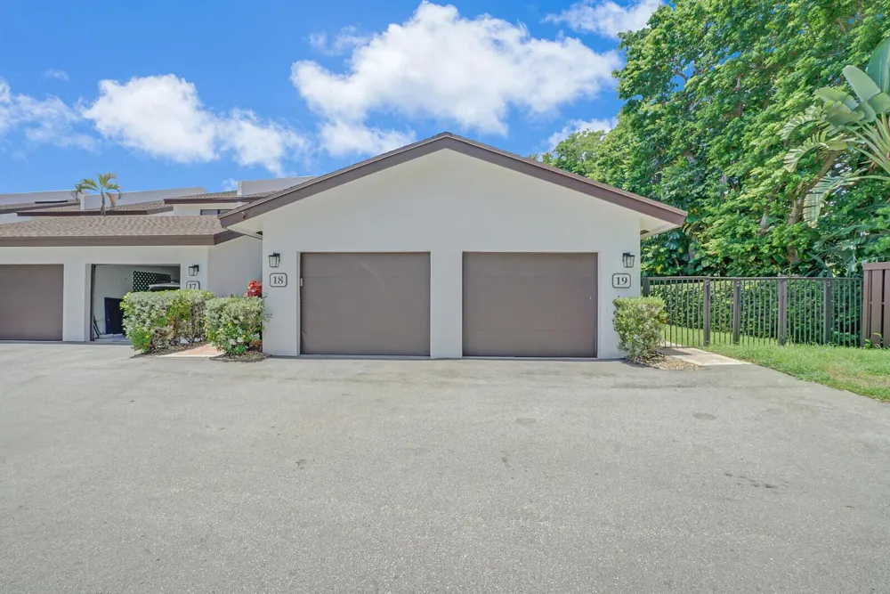 1301 RIVERSIDE DRIVE #19 Pompano Beach, FL 33062