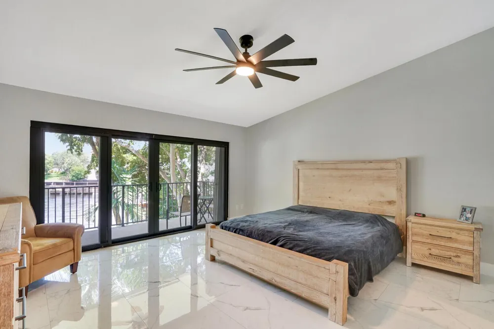 1301 RIVERSIDE DRIVE #19 Pompano Beach, FL 33062