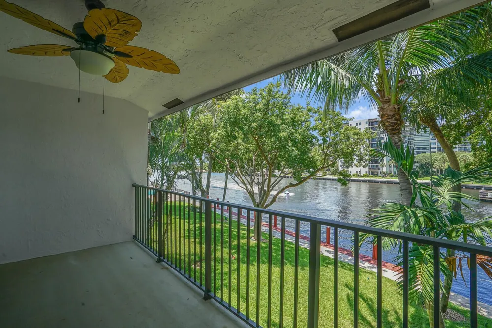 1301 RIVERSIDE DRIVE #19 Pompano Beach, FL 33062