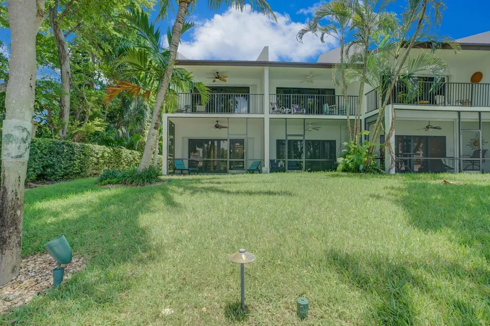 1301 RIVERSIDE DRIVE #19 Pompano Beach, FL 33062