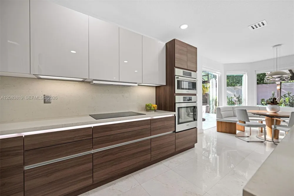 10957 NW 73rd Ter Doral, FL 33178