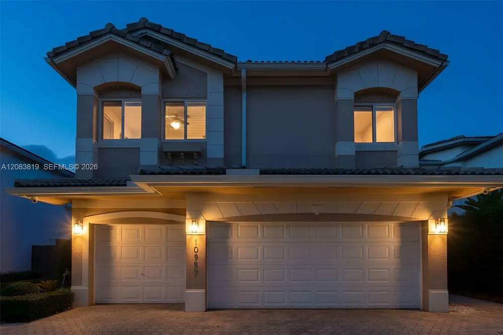 10957 NW 73rd Ter Doral, FL 33178