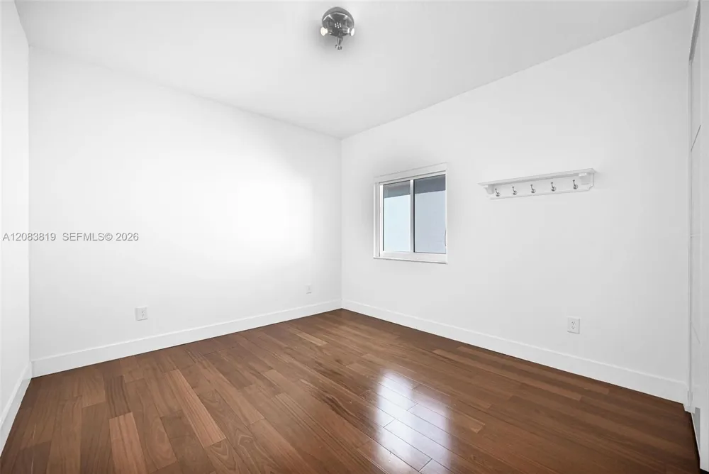 10957 NW 73rd Ter Doral, FL 33178