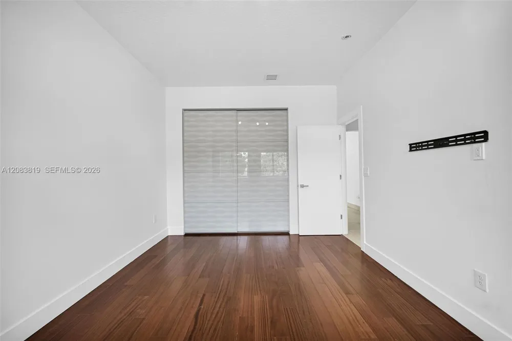 10957 NW 73rd Ter Doral, FL 33178
