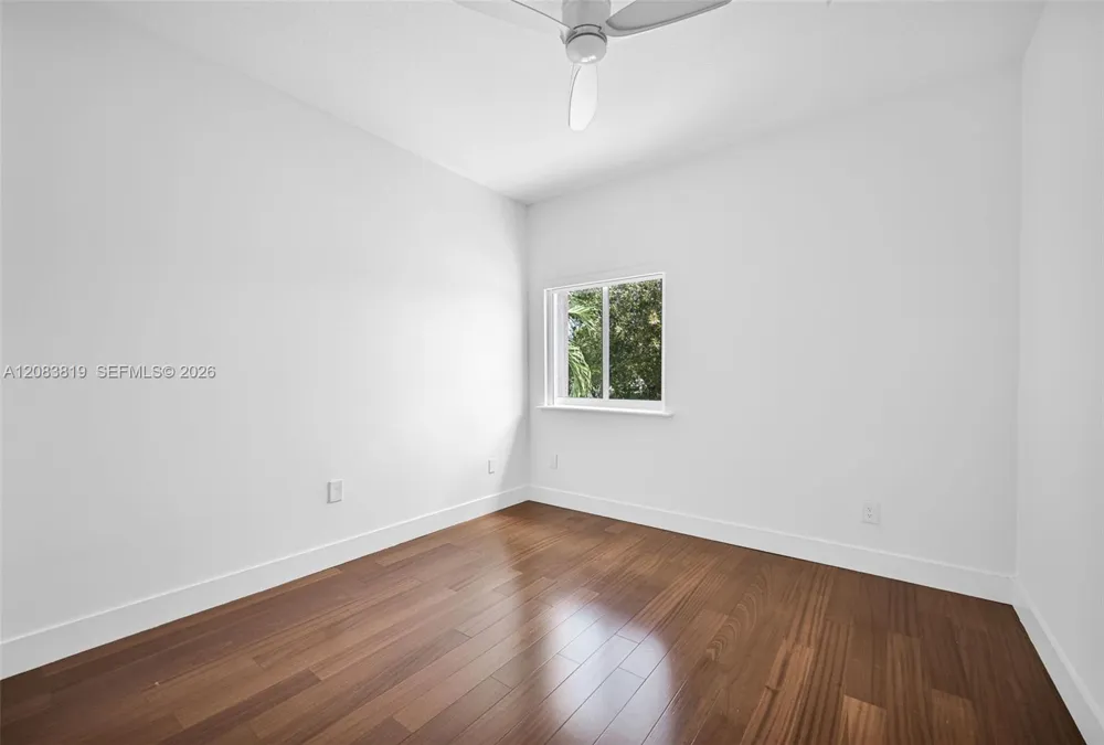 10957 NW 73rd Ter Doral, FL 33178