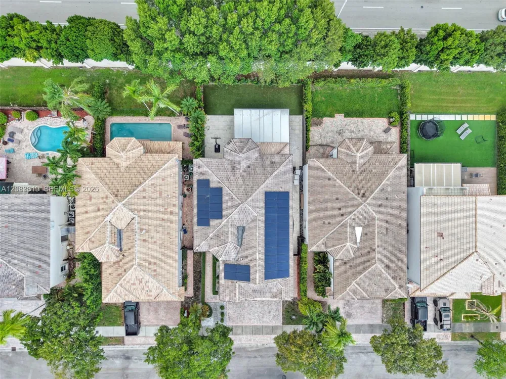 10957 NW 73rd Ter Doral, FL 33178