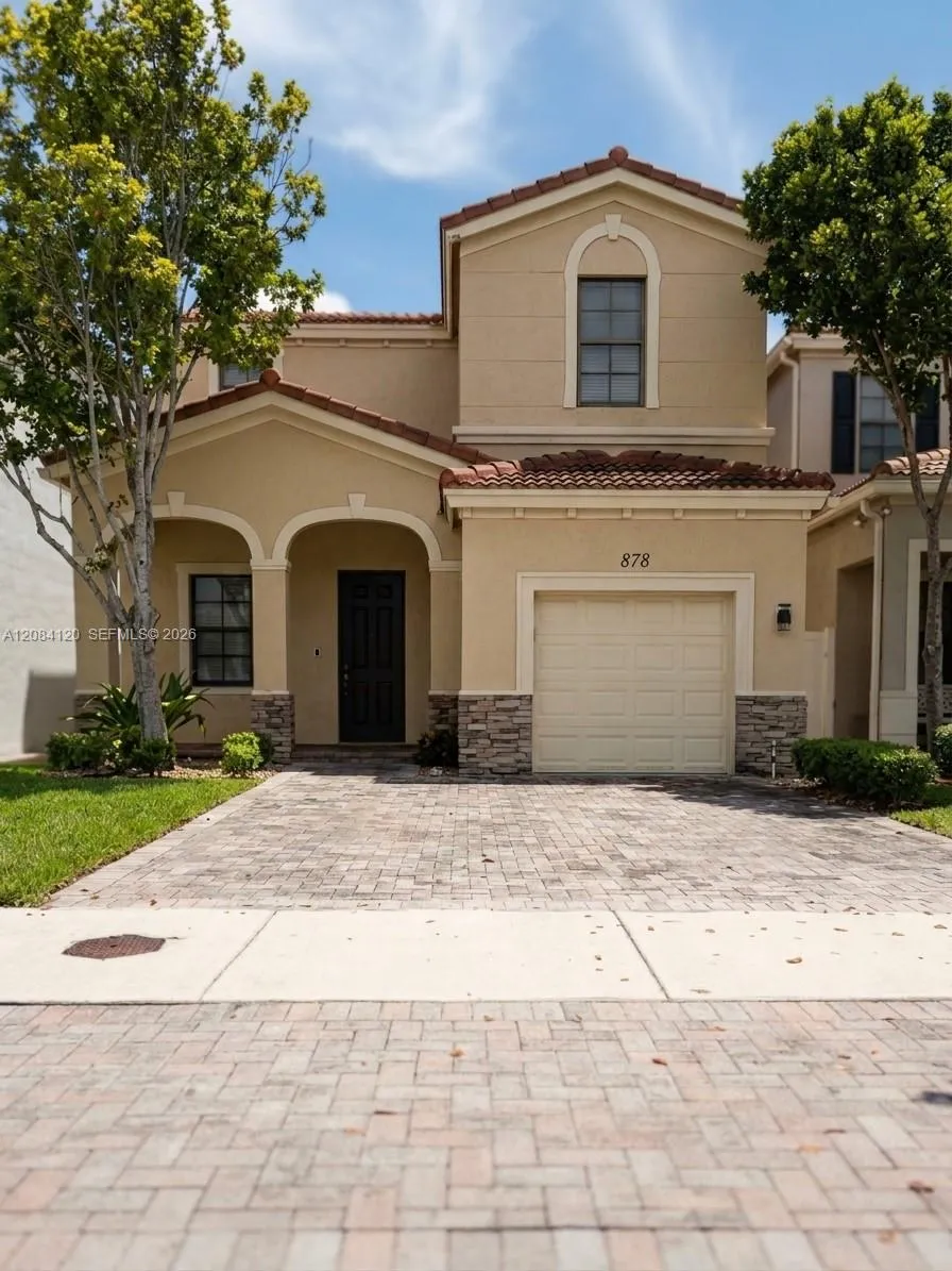 878 NE 191st St Miami, FL 33179