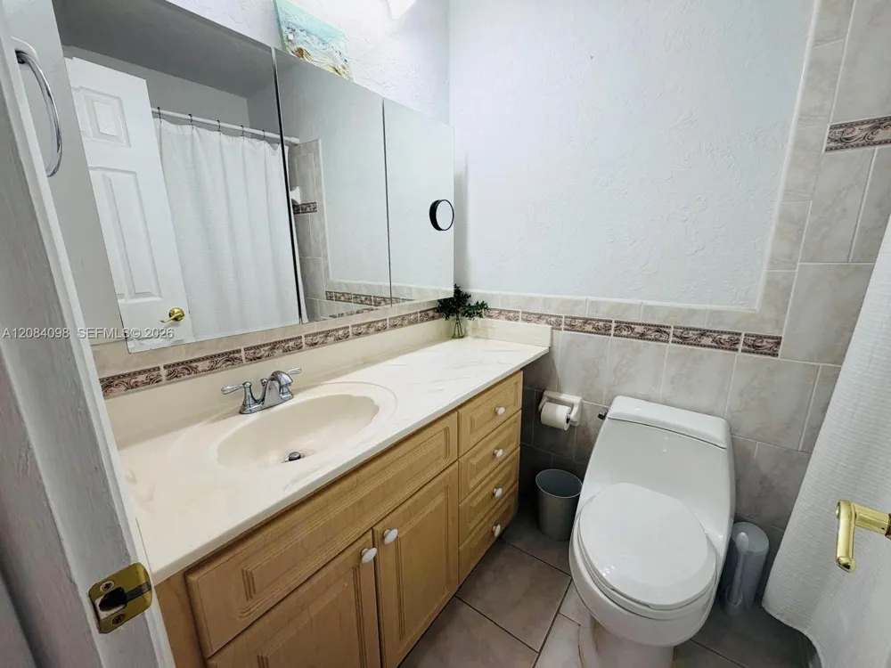 332 Briarwood Cir #2-19 Hollywood, FL 33024
