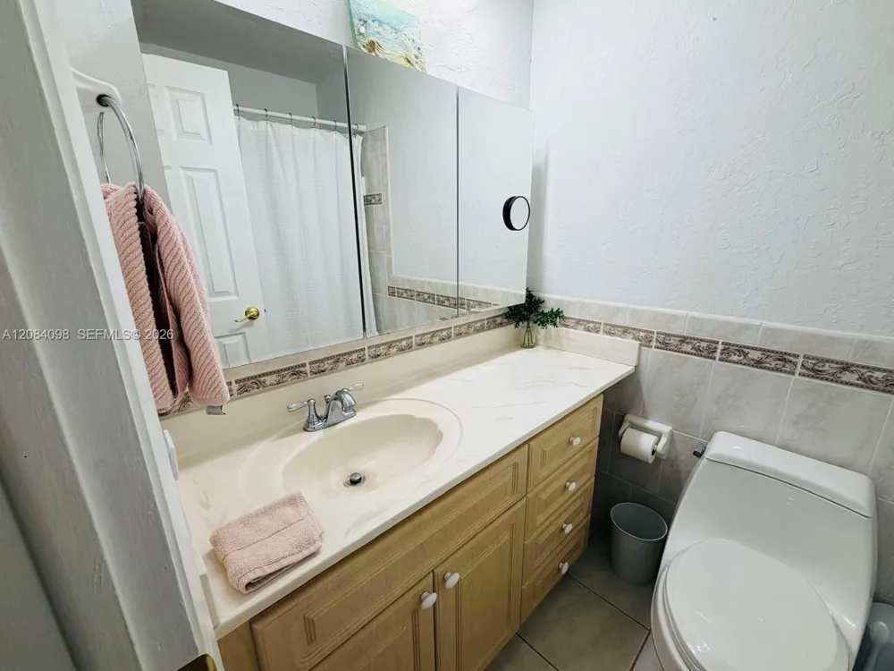 332 Briarwood Cir #2-19 Hollywood, FL 33024