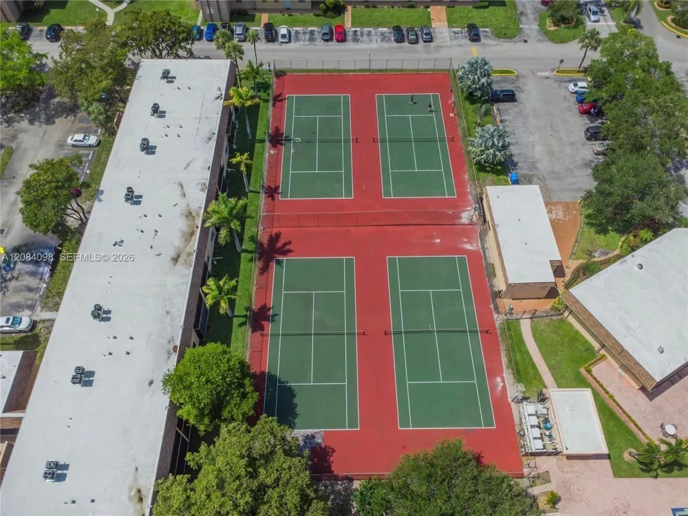 332 Briarwood Cir #2-19 Hollywood, FL 33024