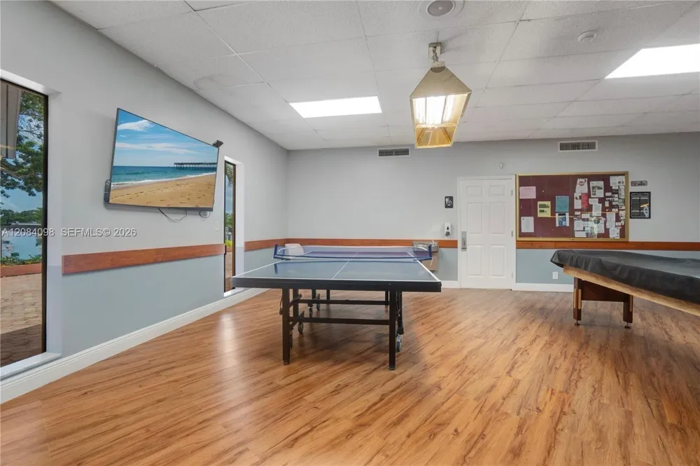 332 Briarwood Cir #2-19 Hollywood, FL 33024