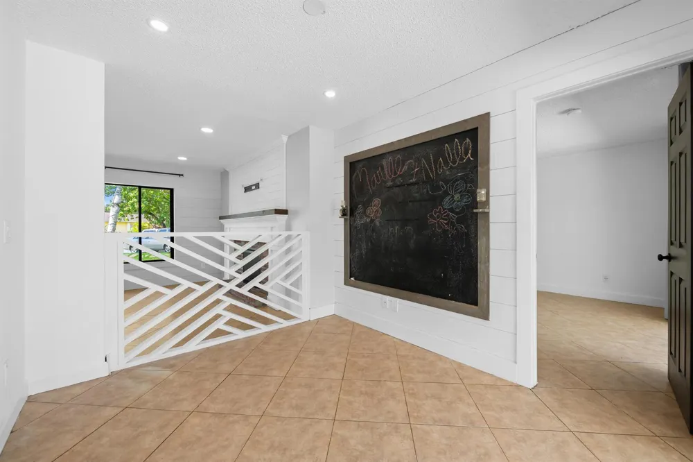 9965 NW 23RD STREET Coral Springs, FL 33065