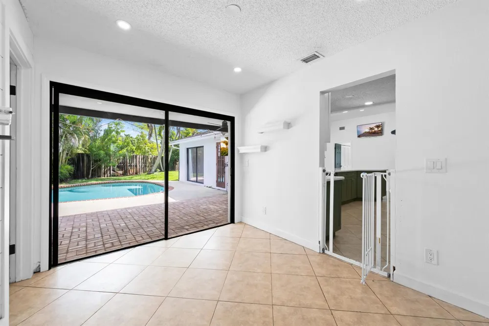 9965 NW 23RD STREET Coral Springs, FL 33065