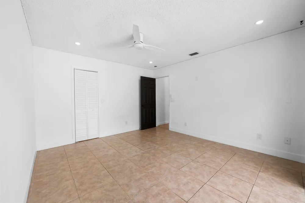 9965 NW 23RD STREET Coral Springs, FL 33065