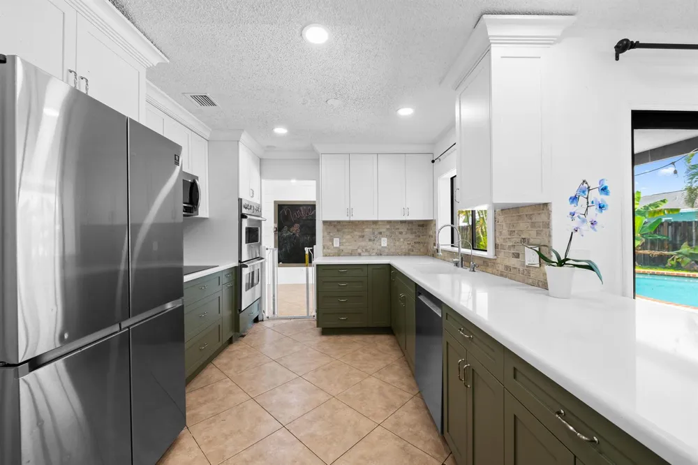 9965 NW 23RD STREET Coral Springs, FL 33065