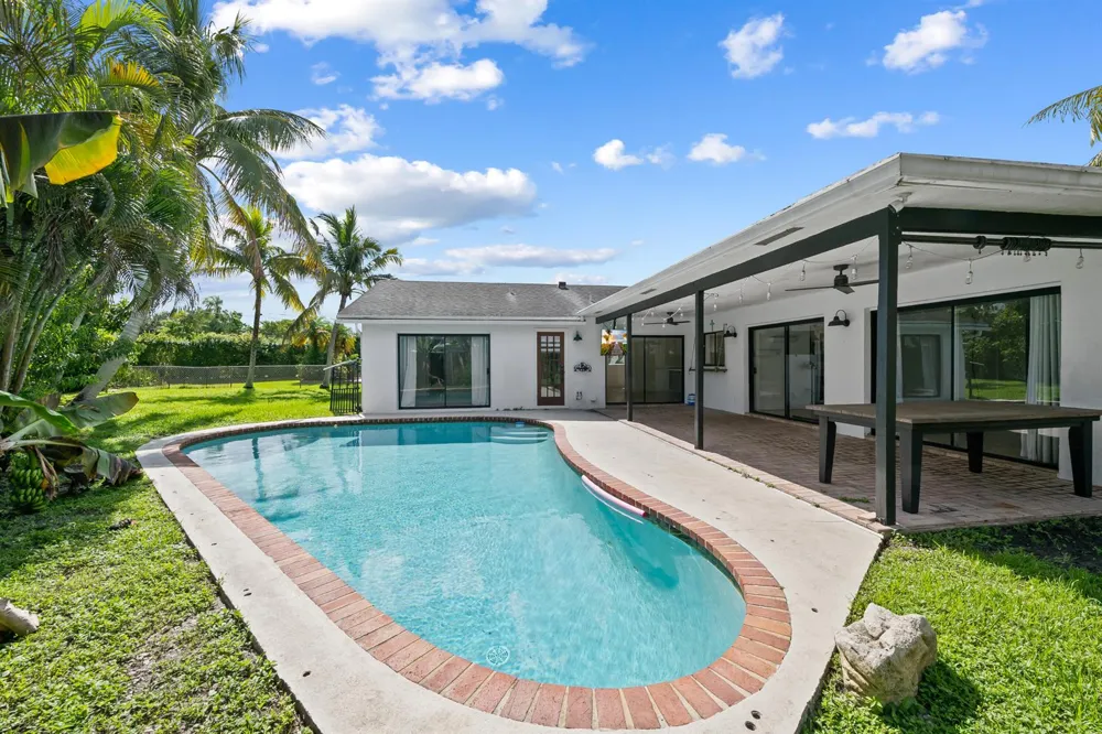 9965 NW 23RD STREET Coral Springs, FL 33065