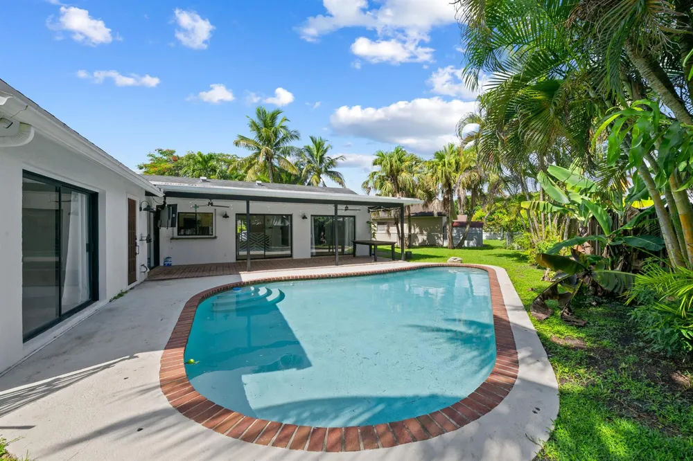 9965 NW 23RD STREET Coral Springs, FL 33065