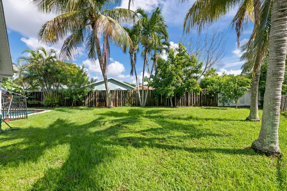 9965 NW 23RD STREET Coral Springs, FL 33065