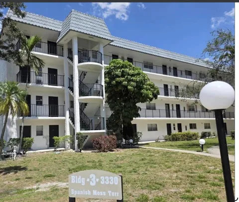 3330 Spanish Moss Terrace #212