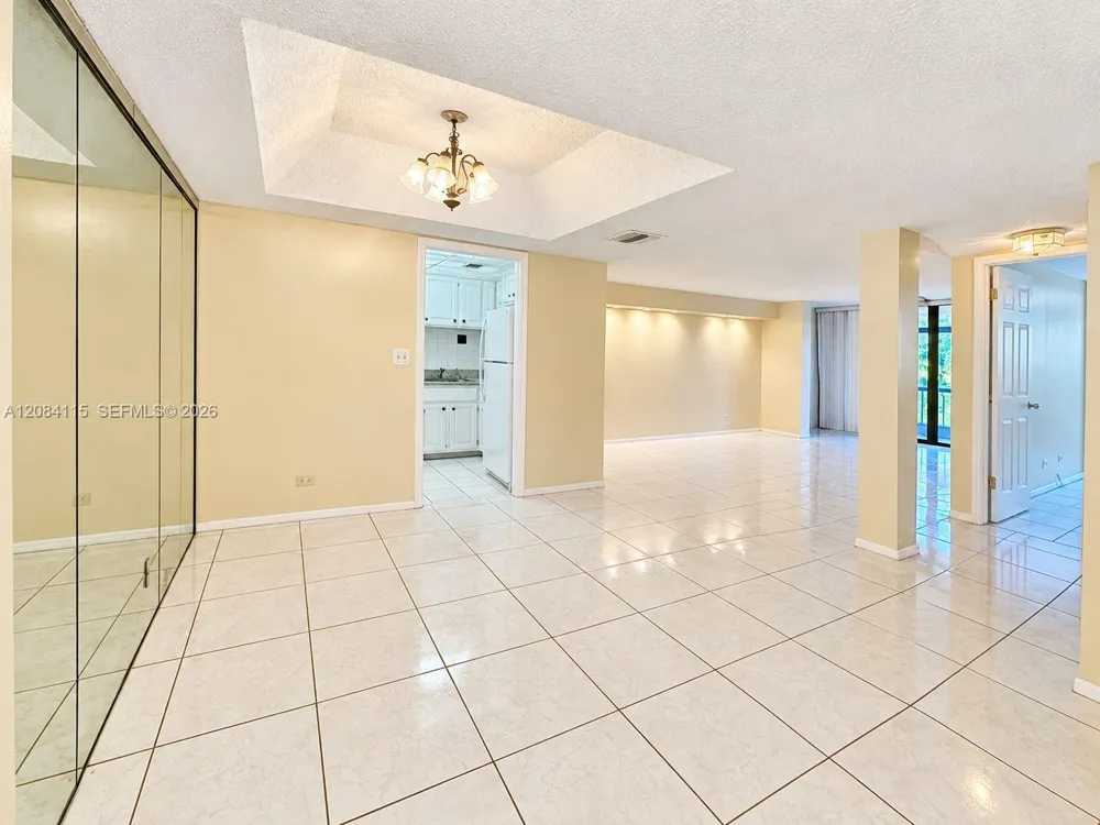 3720 Inverrary Dr #1N Lauderhill, FL 33319