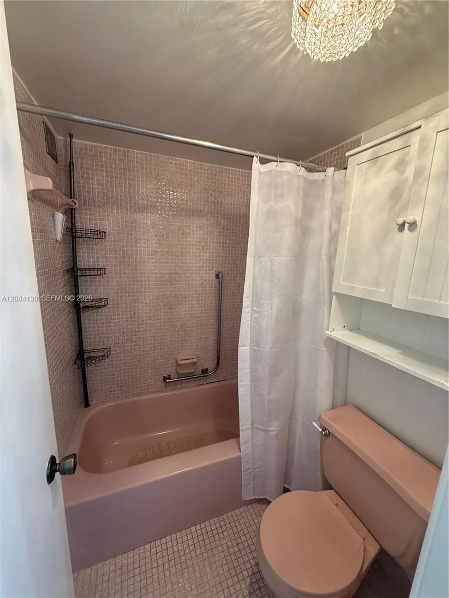 1351 NE Miami Gardens Dr #1425E Miami, FL 33179