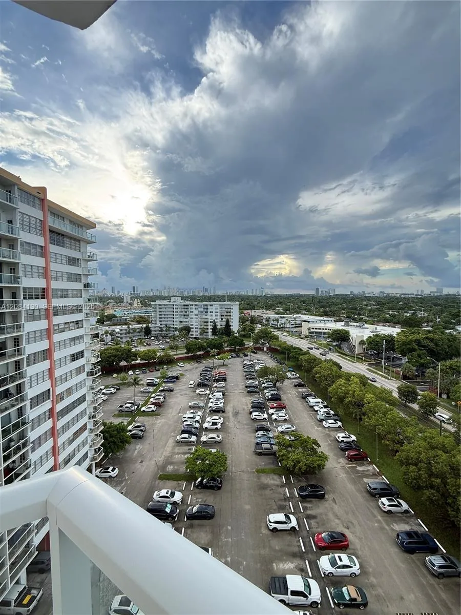 1351 NE Miami Gardens Dr #1425E Miami, FL 33179
