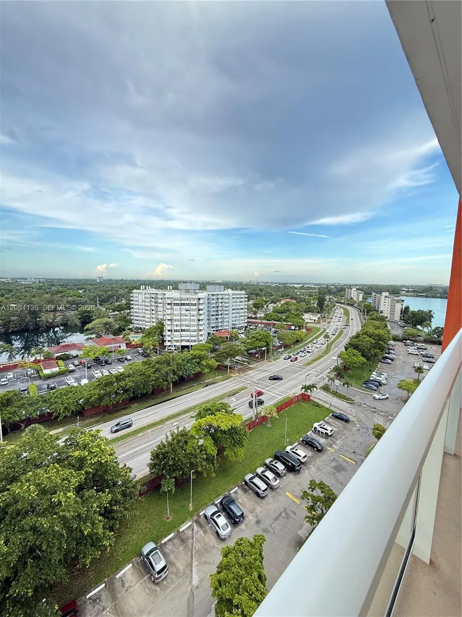 1351 NE Miami Gardens Dr #1425E Miami, FL 33179