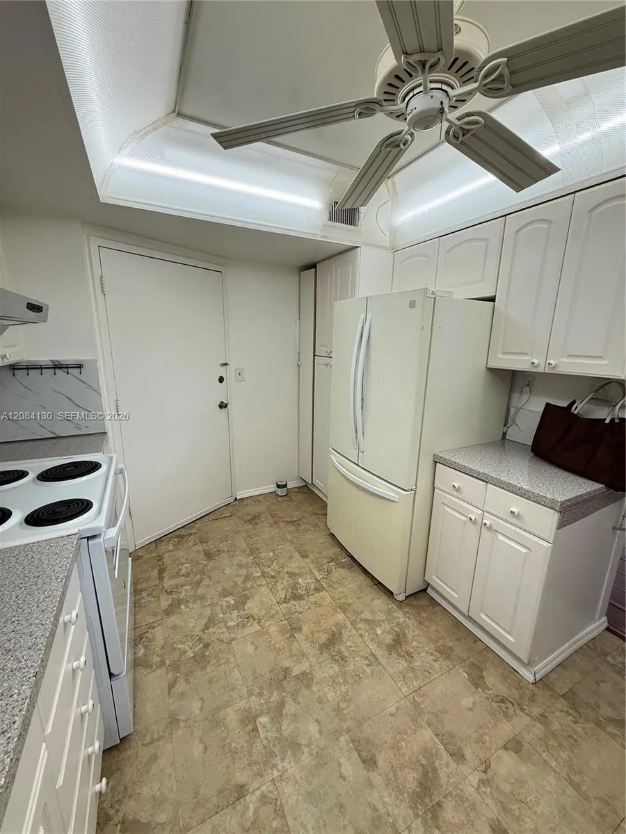 1351 NE Miami Gardens Dr #1425E Miami, FL 33179