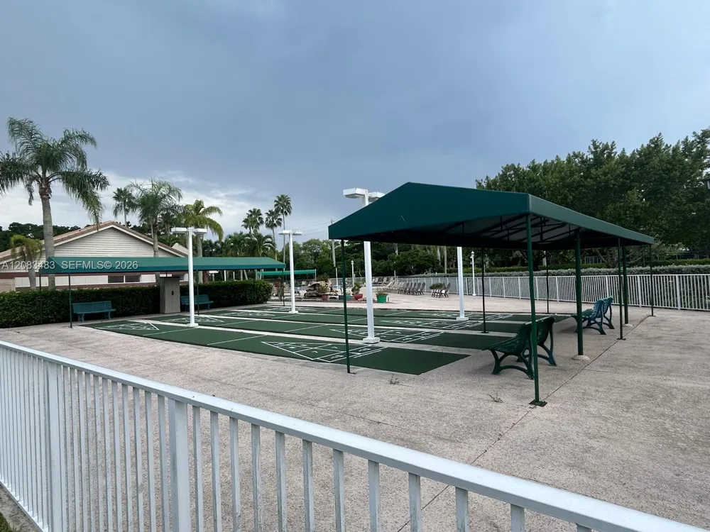 7245 S Devon Dr #112 Tamarac, FL 33321