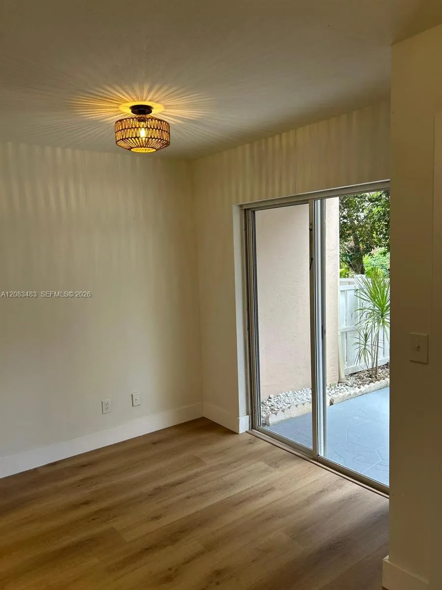 7245 S Devon Dr #112 Tamarac, FL 33321