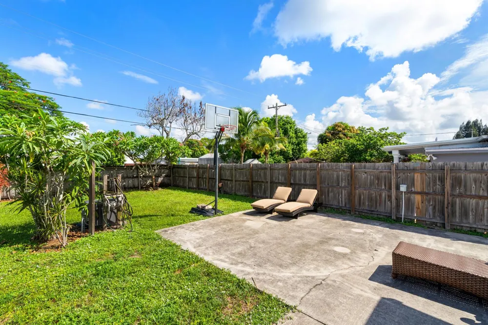 5581 CALICO ROAD West Palm Beach, FL 33415