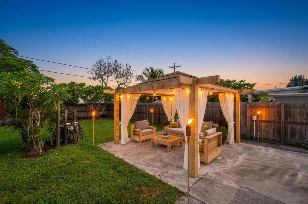 5581 CALICO ROAD West Palm Beach, FL 33415