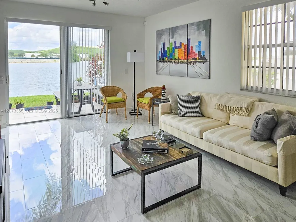 4135 Crystal Lake Dr Deerfield Beach, FL 33064