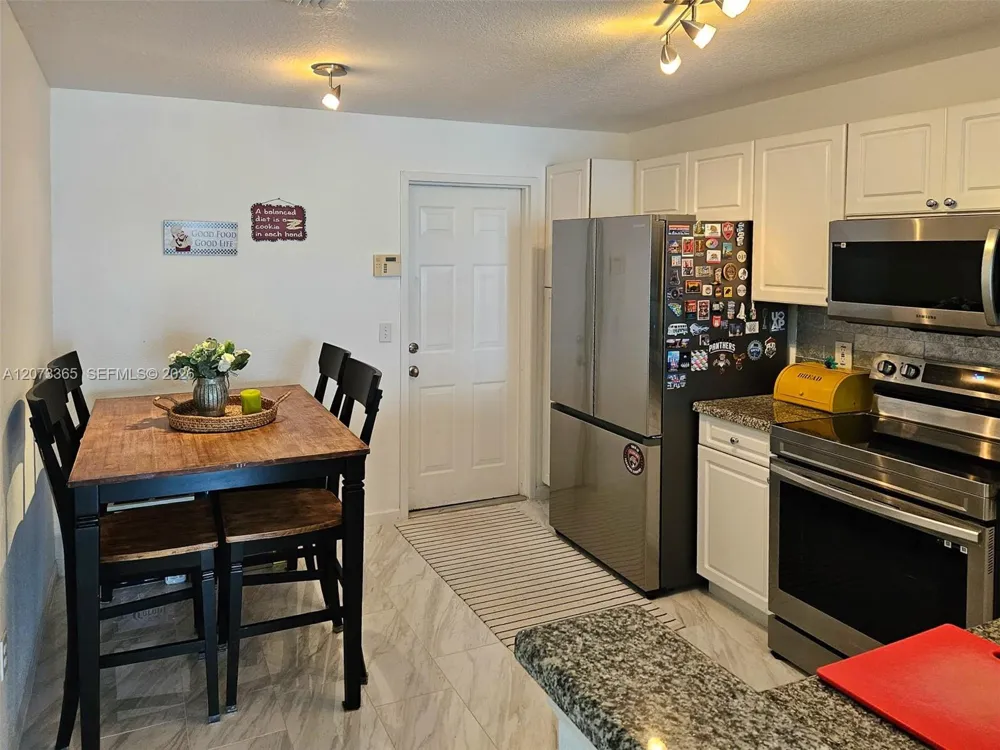 4135 Crystal Lake Dr Deerfield Beach, FL 33064