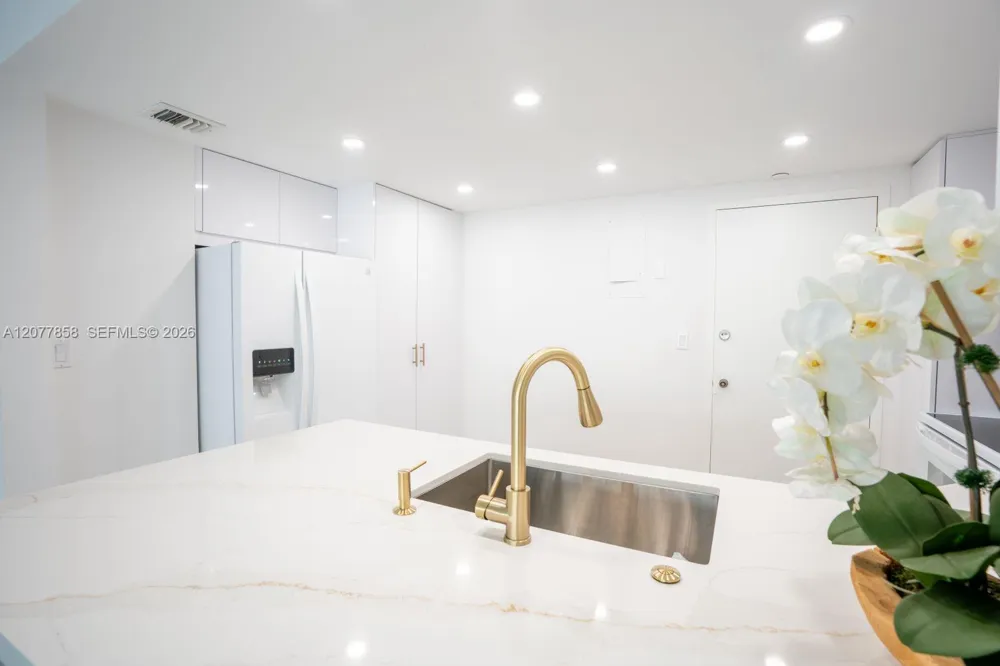 2100 S Ocean Dr #5B Fort Lauderdale, FL 33316