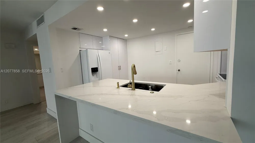 2100 S Ocean Dr #5B Fort Lauderdale, FL 33316