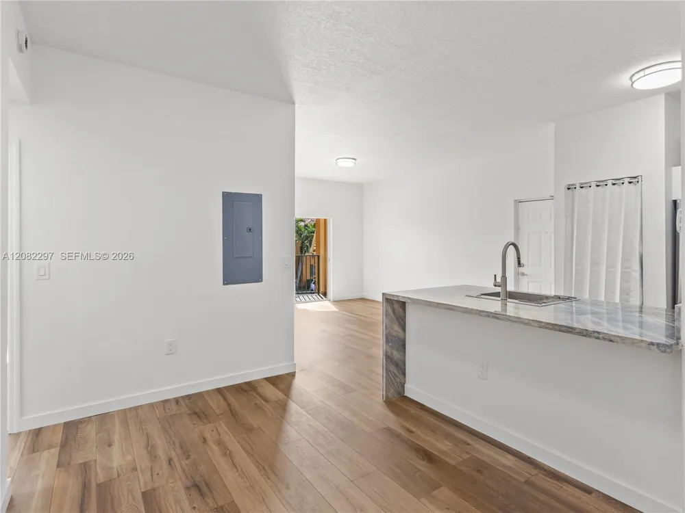 7280 NW 114th Ave #201-8 Doral, FL 33178