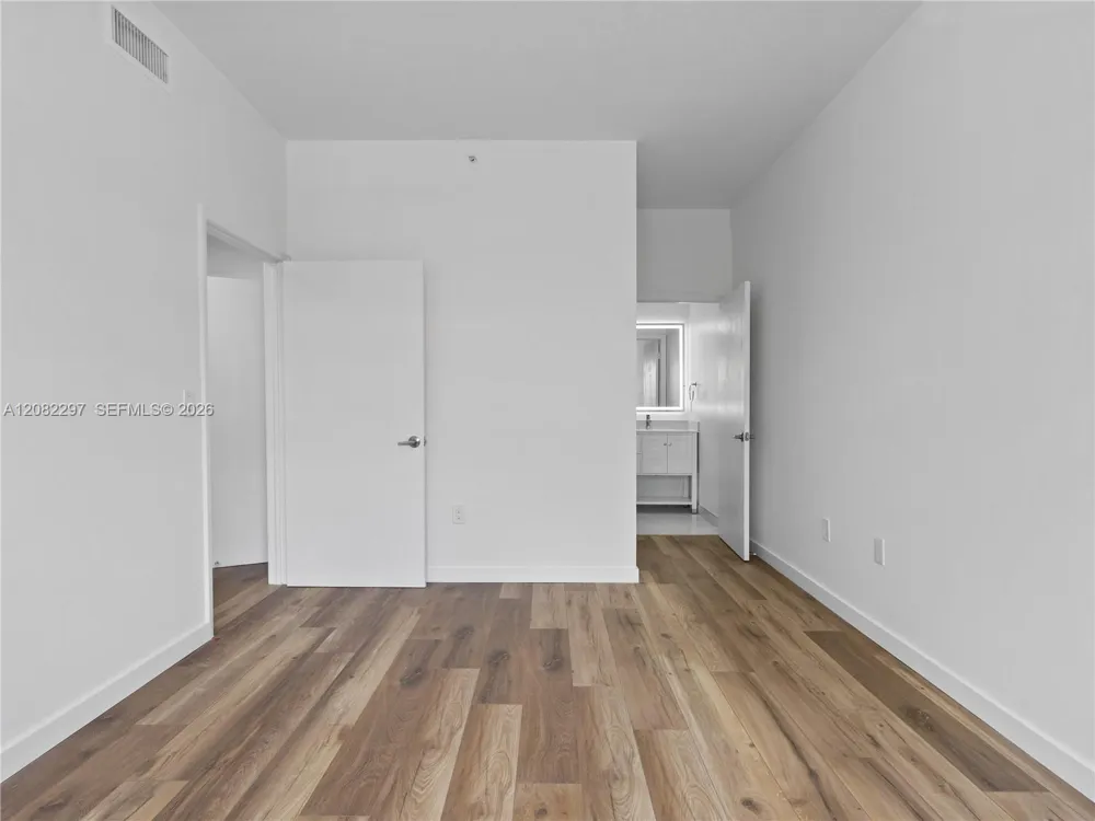 7280 NW 114th Ave #201-8 Doral, FL 33178