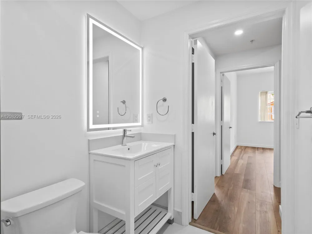 7280 NW 114th Ave #201-8 Doral, FL 33178
