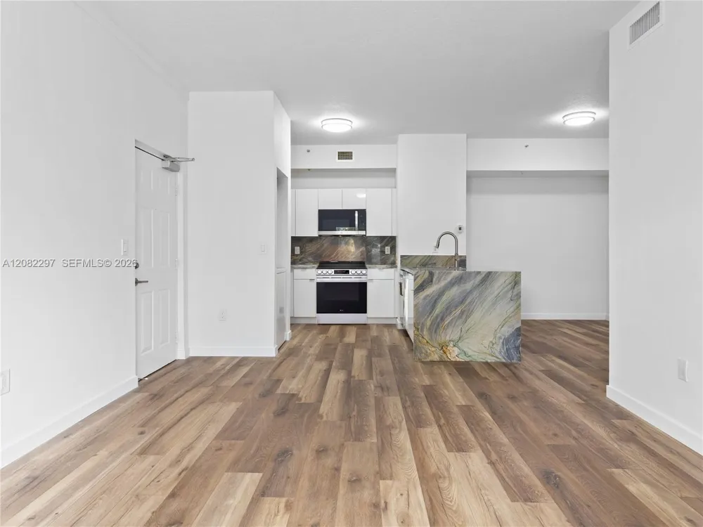 7280 NW 114th Ave #201-8 Doral, FL 33178