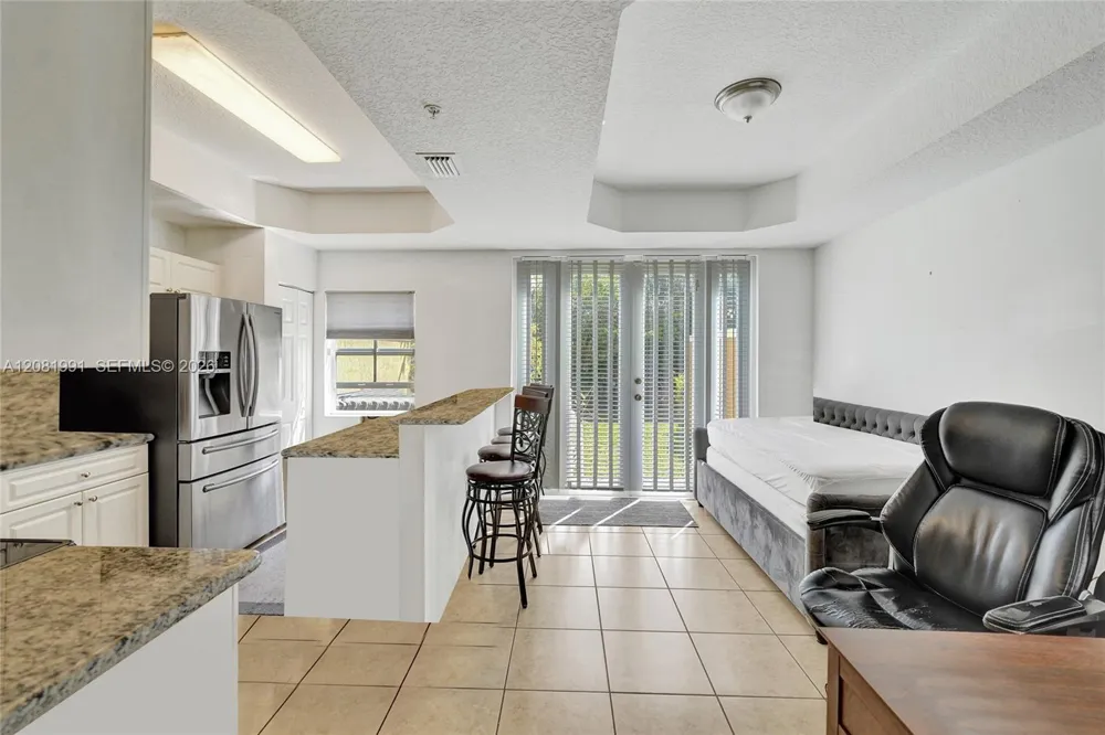 953 SW 143rd Ave Pembroke Pines, FL 33027