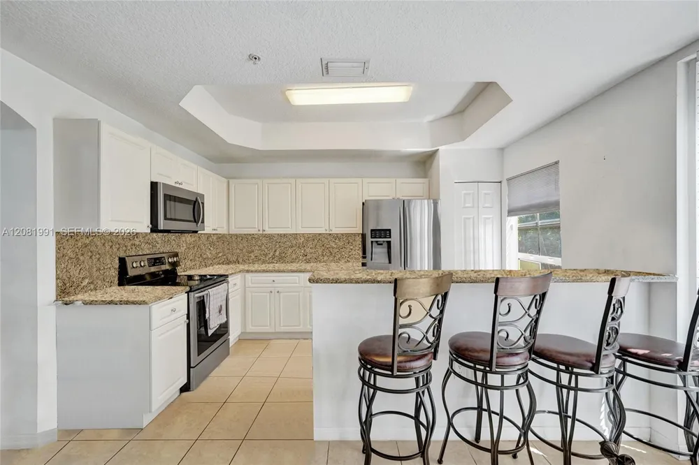 953 SW 143rd Ave Pembroke Pines, FL 33027