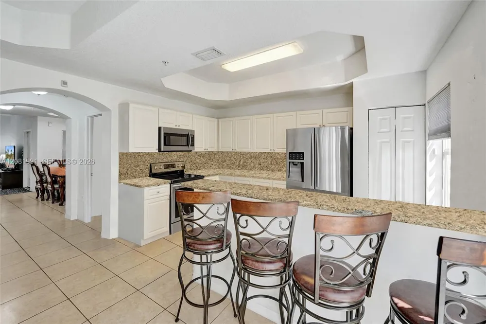 953 SW 143rd Ave Pembroke Pines, FL 33027