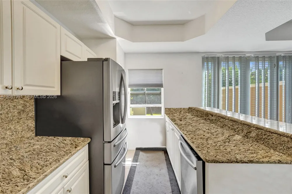 953 SW 143rd Ave Pembroke Pines, FL 33027