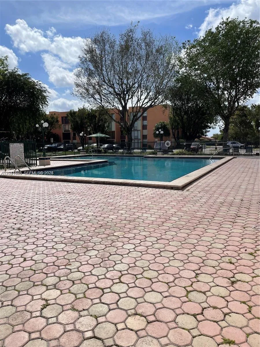 9410 W Flagler St #410 Miami, FL 33174
