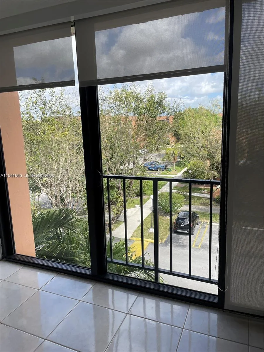 9410 W Flagler St #410 Miami, FL 33174