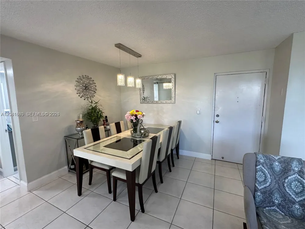 9410 W Flagler St #410 Miami, FL 33174