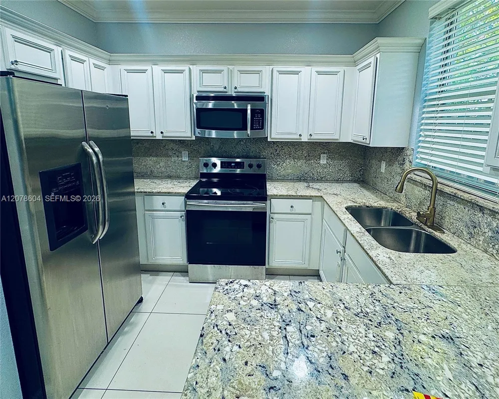 1035 NE 207th Ter Miami, FL 33179